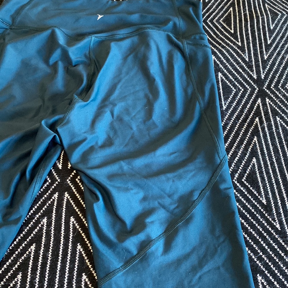 Old Navy Active Leggings - Picture 5 of 7
